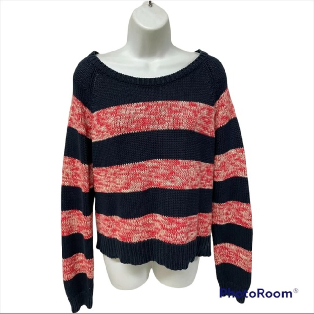 American Eagle Outfitter sweater  Large